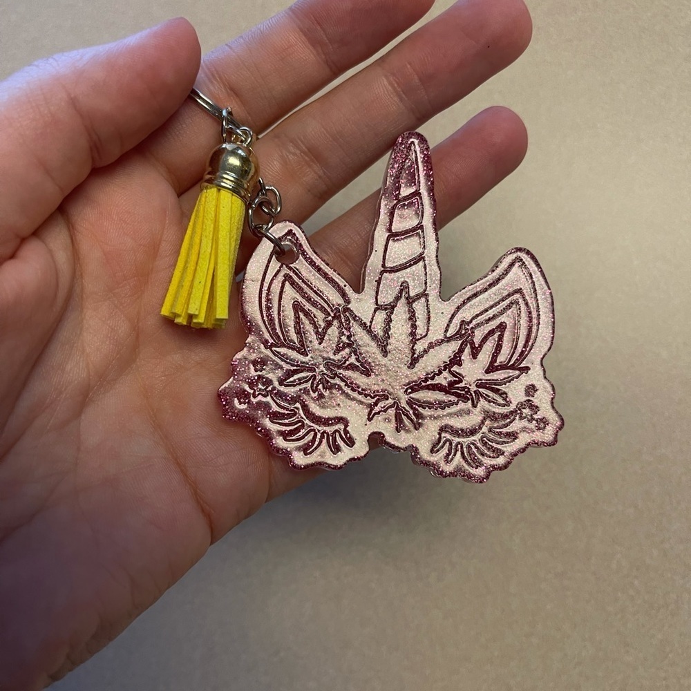 Handmade Pot Leaf Keychains - Picture 2 of 6
